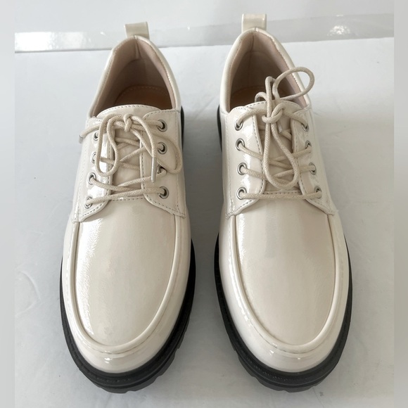 Journee Collection Women Zina Oxford Lace-Up Lug Sole Loafer Shoes Size 9WD NIB - Picture 8 of 11